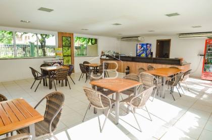 Apartamento de 3 quartos com suíte e 2 vagas no Porto das Dunas em Aquiraz-CE: seu novo lar espera por você!