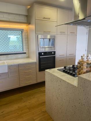Apartamento Para Vender com 3 quartos 2 suítes no bairro Centro em Eusébio