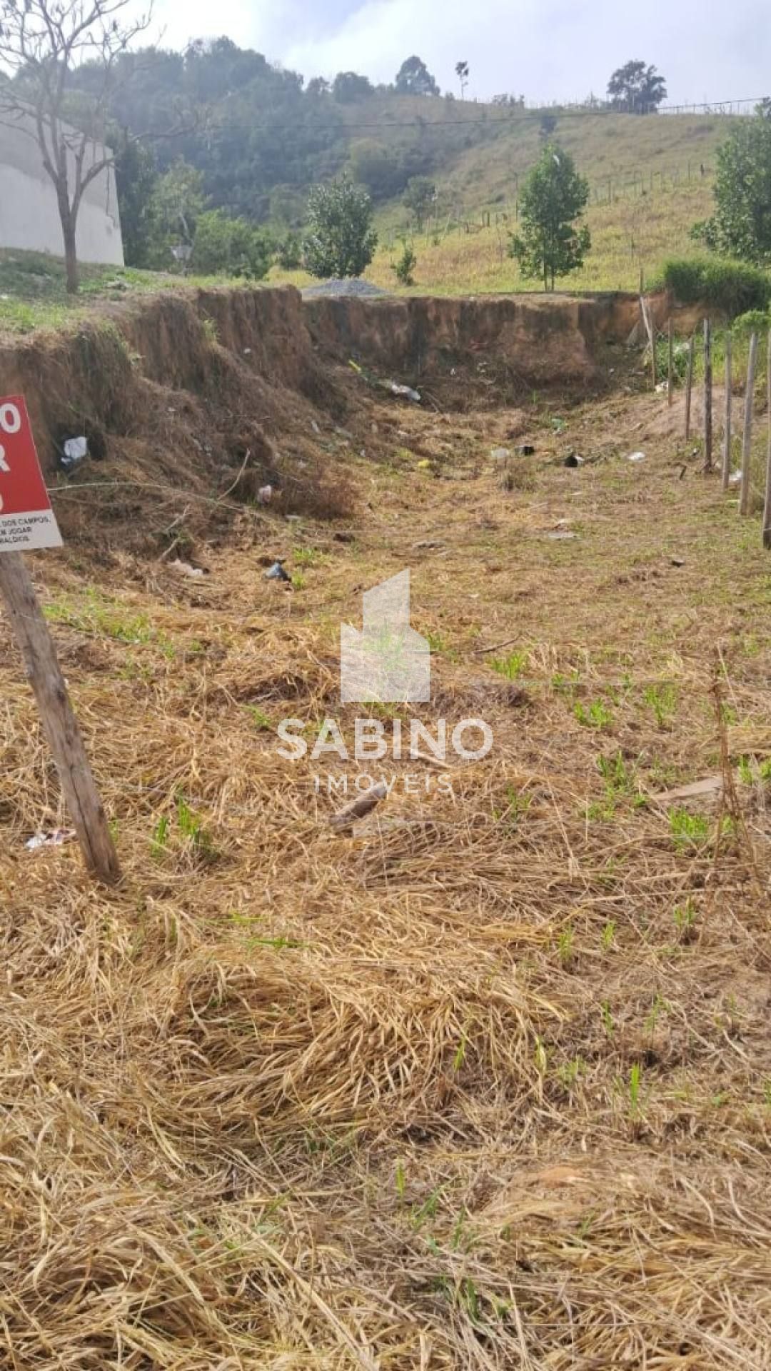 Terreno para vender no bairro Jardim Bandeirantes em São José Dos Campos
