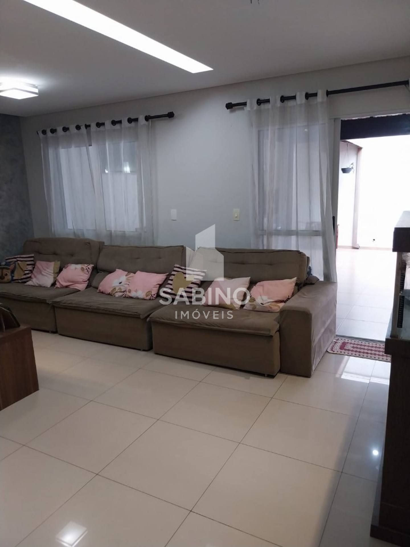 Casa no Condomínio Residence Club para vender no bairro Vila Branca em Jacareí