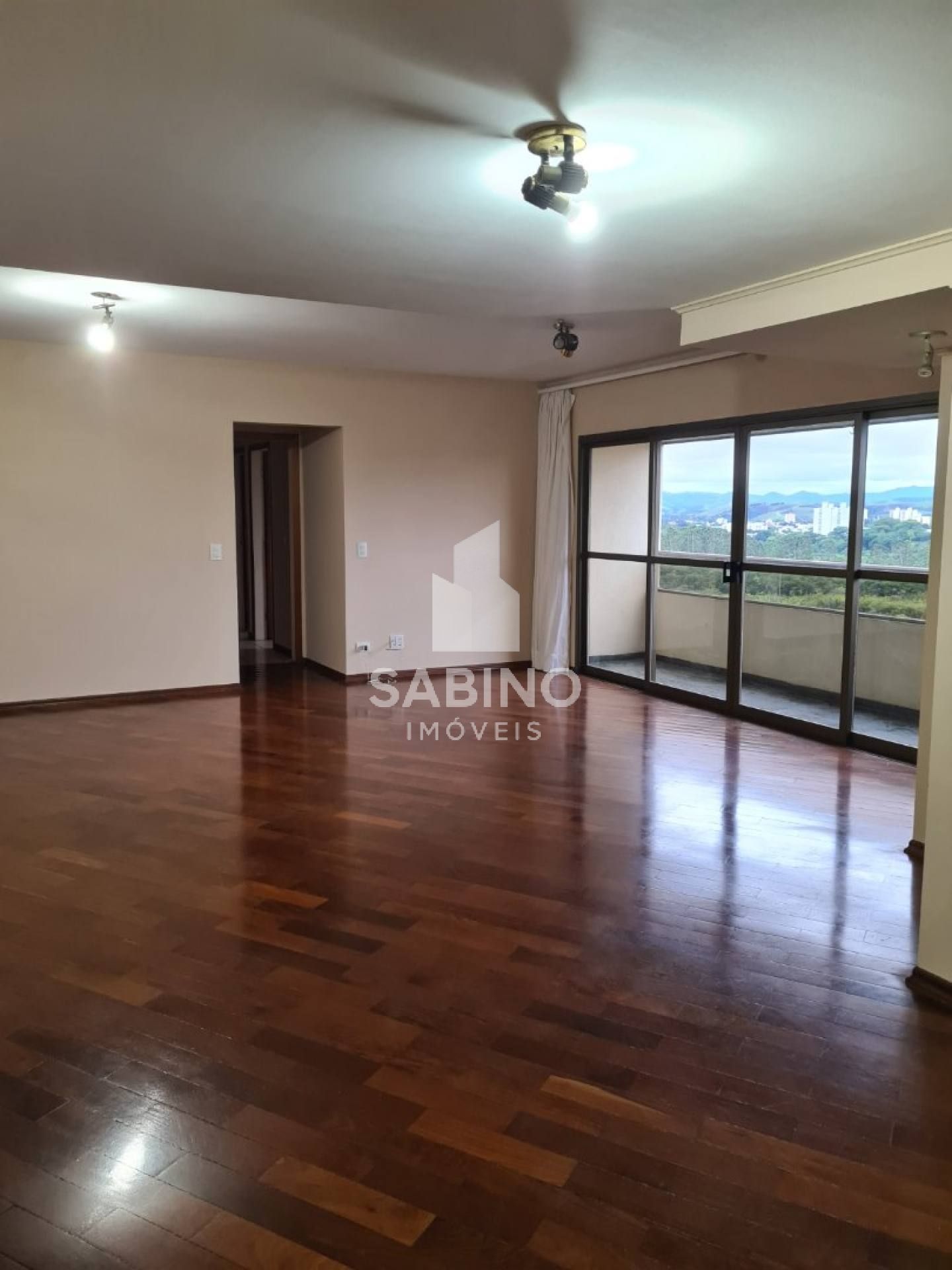 Apartamento para alugar no Centro em São José Dos Campos