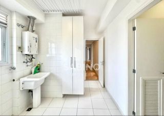 Apartamento para vender no bairro Vila Adyana em São José Dos Campos