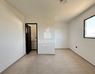CASA À VENDA EM CONDOMÍNIO FECHADO