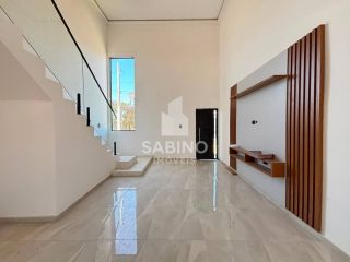 CASA À VENDA EM CONDOMÍNIO FECHADO