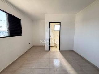 CASA À VENDA EM CONDOMÍNIO FECHADO