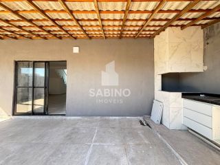 CASA À VENDA EM CONDOMÍNIO FECHADO