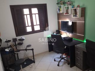 CASA À VENDA NO BOSQUE DOS IPÊS