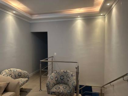 Sobrado para Alugar com 2 quartos 1 suítes no bairro Jardim das Indústrias em São José Dos Campos
