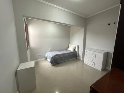 Sobrado para Alugar com 2 quartos 1 suítes no bairro Jardim das Indústrias em São José Dos Campos