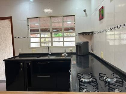 Sobrado para Alugar com 2 quartos 1 suítes no bairro Jardim das Indústrias em São José Dos Campos