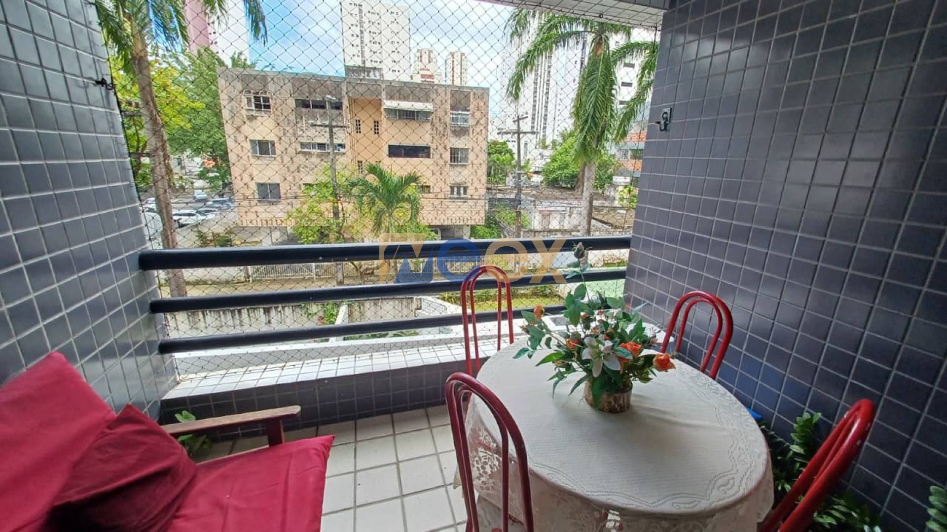 Apartamento Para Vender com 3 quartos 2 suítes e 2 vagas cobertas no bairro Boa Viagem em Recife