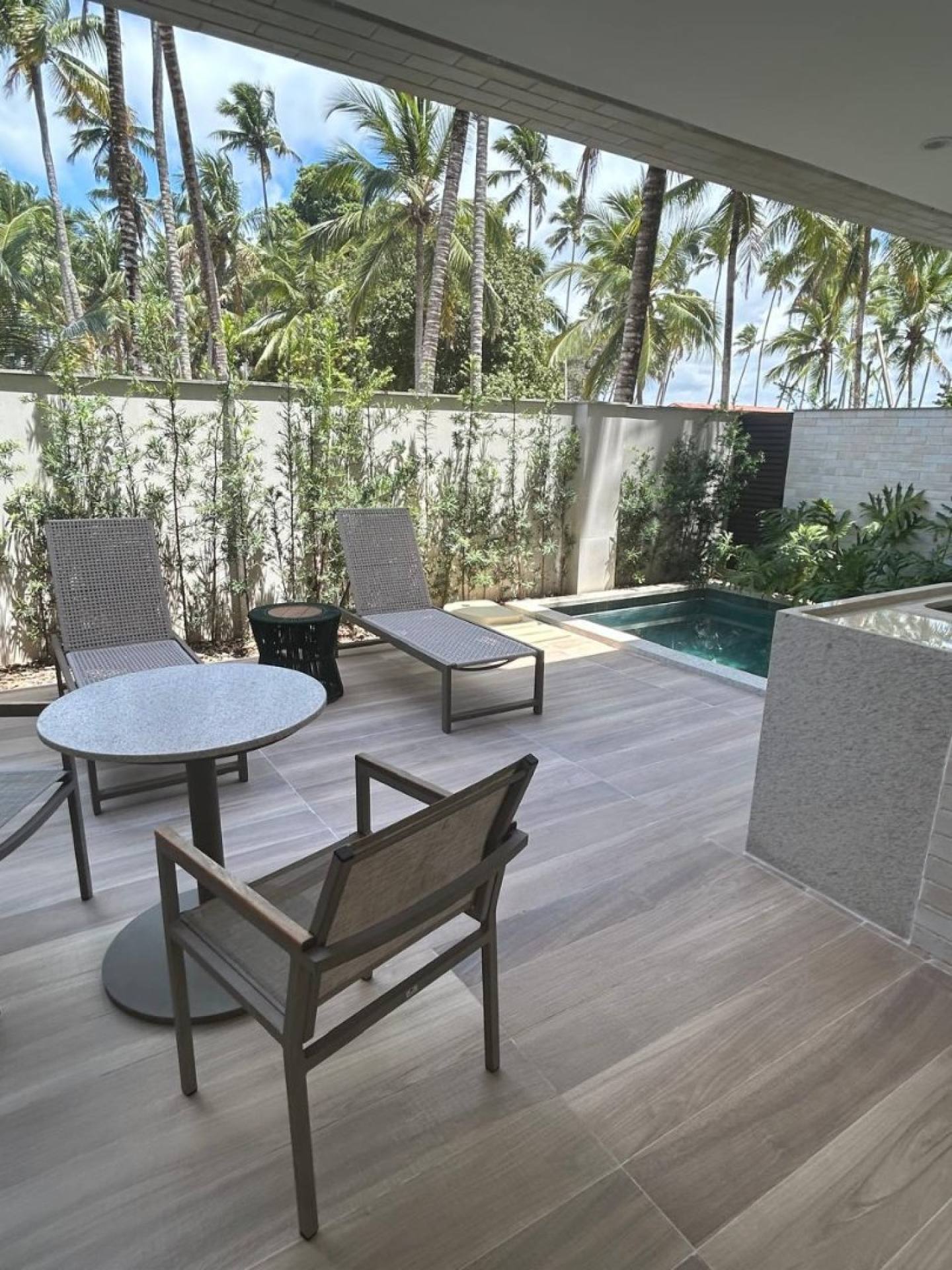 Apartamento Para Vender com 2 quartos 1 suítes no bairro Praia dos Carneiros  em Tamandaré