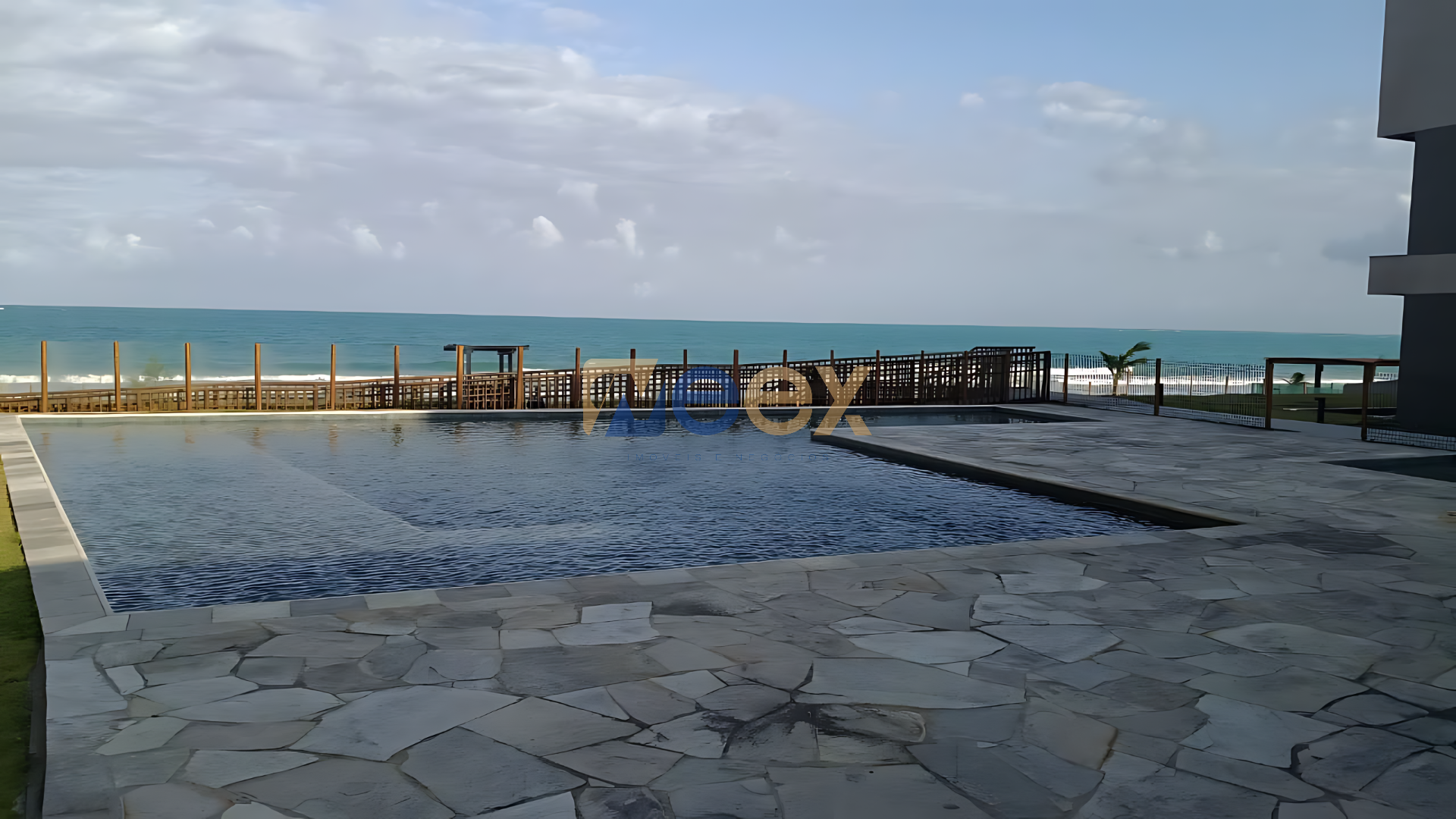 Apartamento Para Vender com 1 quartos 1 suítes no bairro Praia dos Carneiros  em Tamandaré