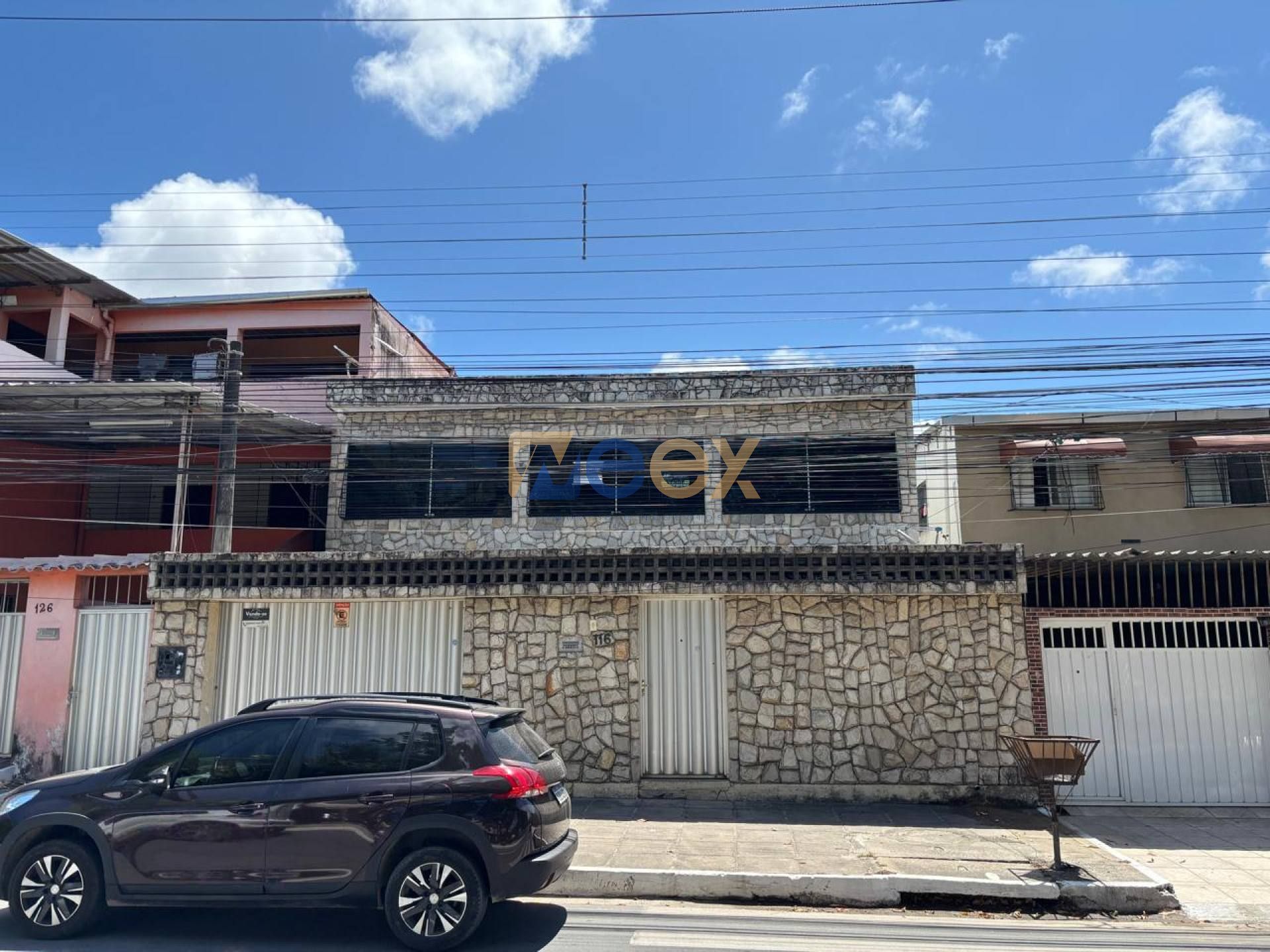 A CASA PERFEITA PARA SUA FAMÍLIA — CONFORTO, ESPAÇO E LOCALIZAÇÃO IMBATÍVEL!