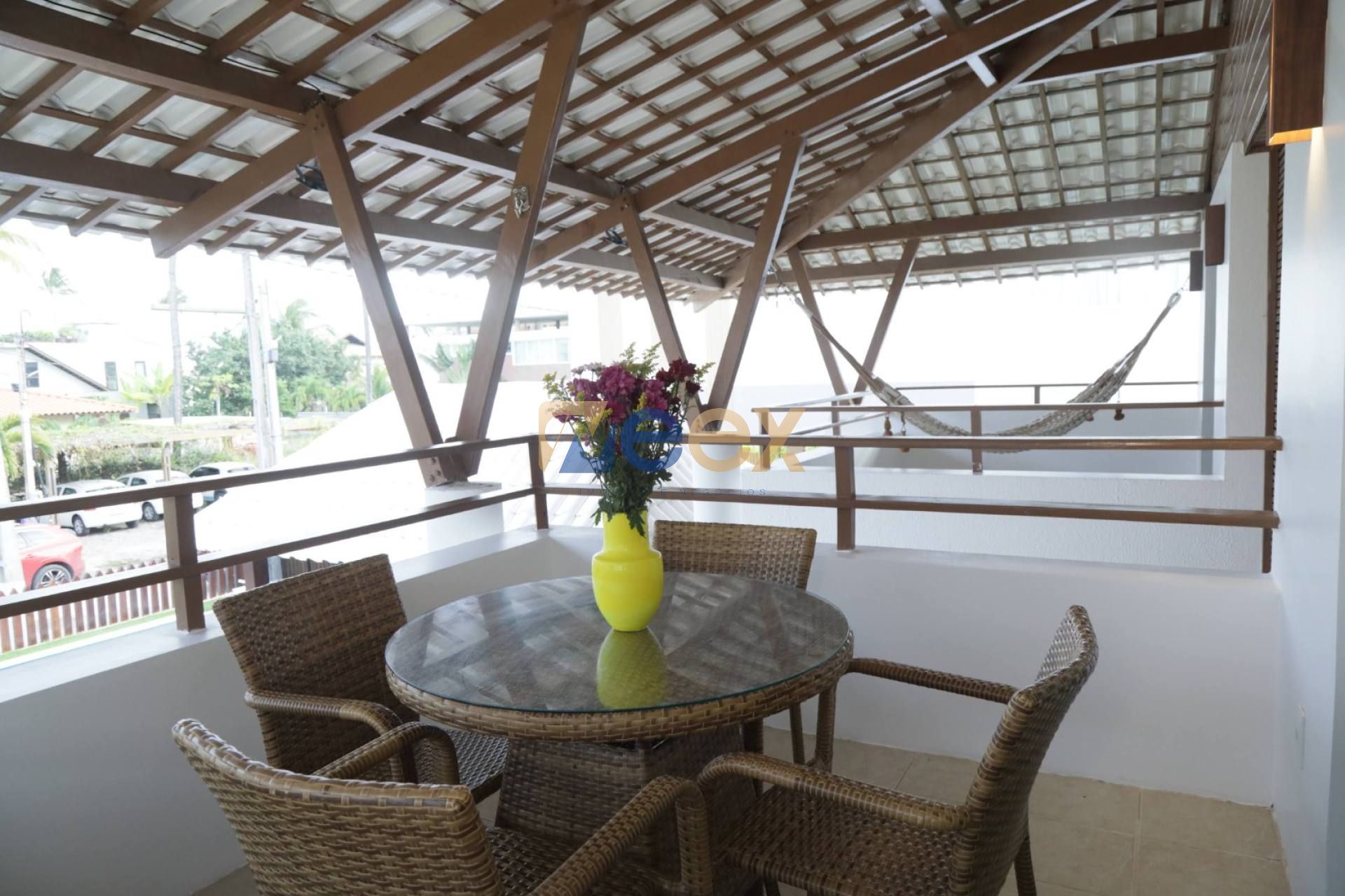 Casa de Condomínio Para Vender com 5 quartos 5 suítes no bairro Muro Alto em Ipojuca