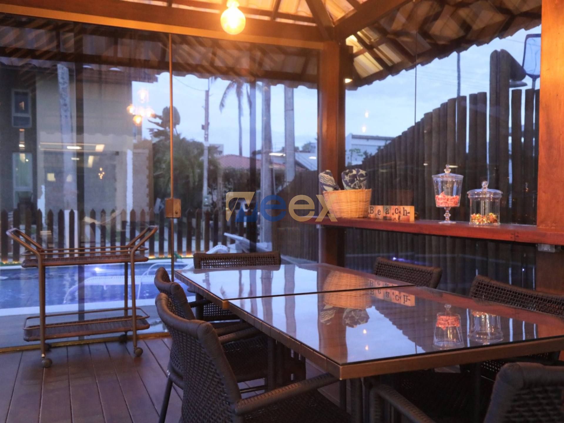 Casa de Condomínio Para Vender com 5 quartos 5 suítes no bairro Muro Alto em Ipojuca