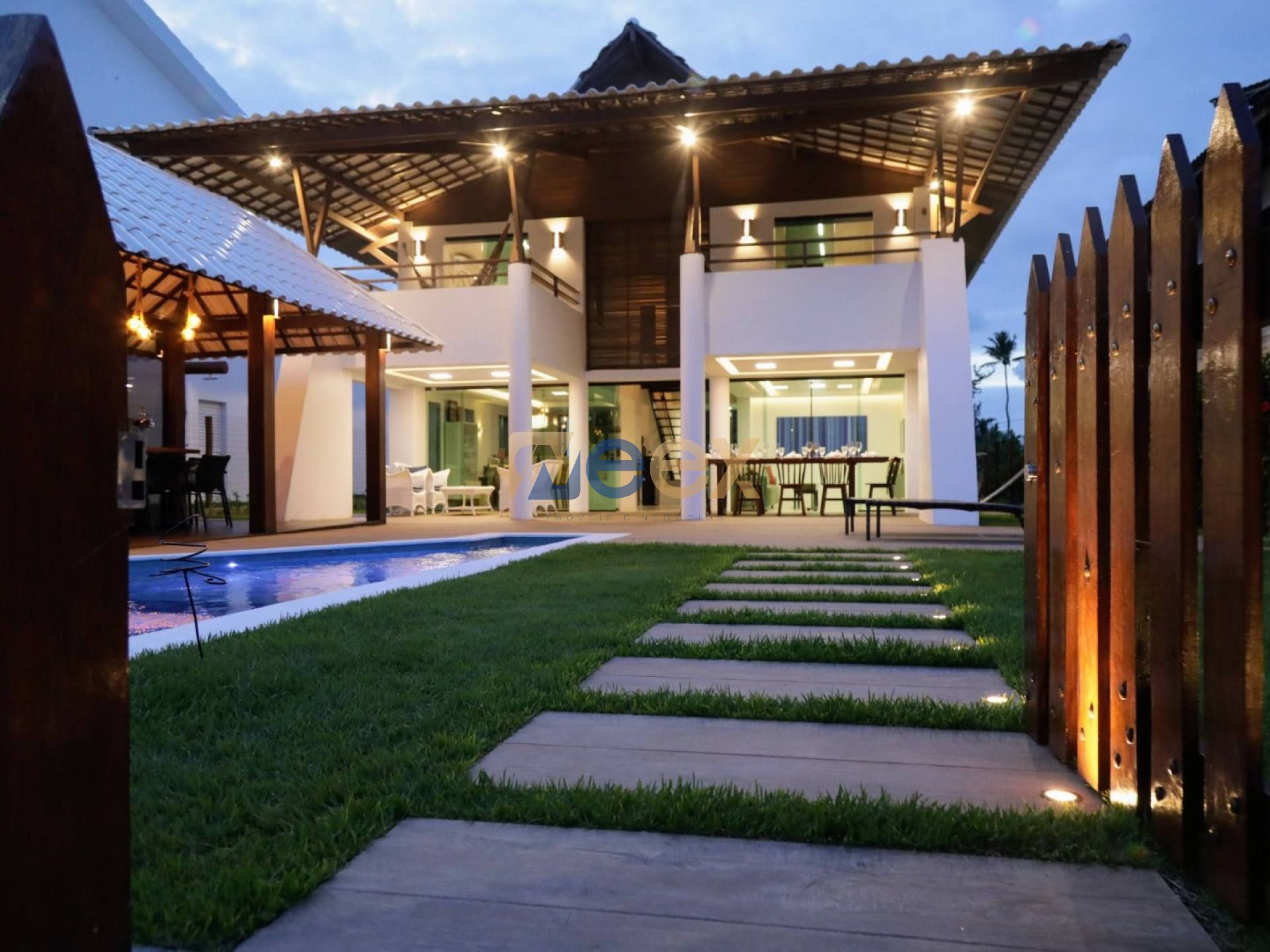 Casa de Condomínio Para Vender com 5 quartos 5 suítes no bairro Muro Alto em Ipojuca