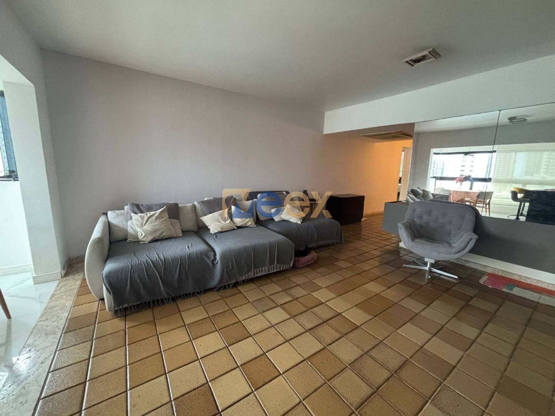 Apartamento Para Vender com 4 quartos 2 suítes no bairro Boa Viagem em Recife