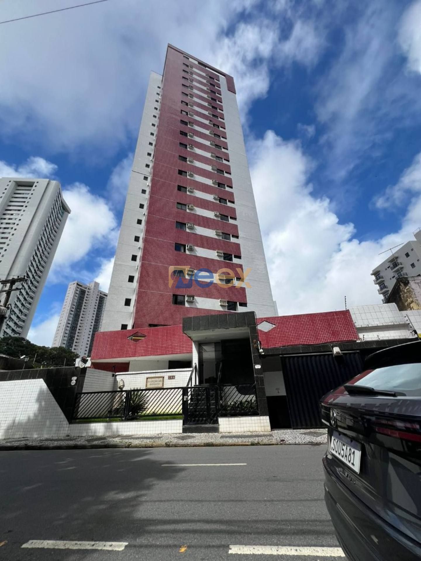 ALUGO APARTAMENTO EDIFÍCIO ANTONIO LUIS BRENNAND - GRAÇAS 97m², 3 Quartos e 2 Vagas