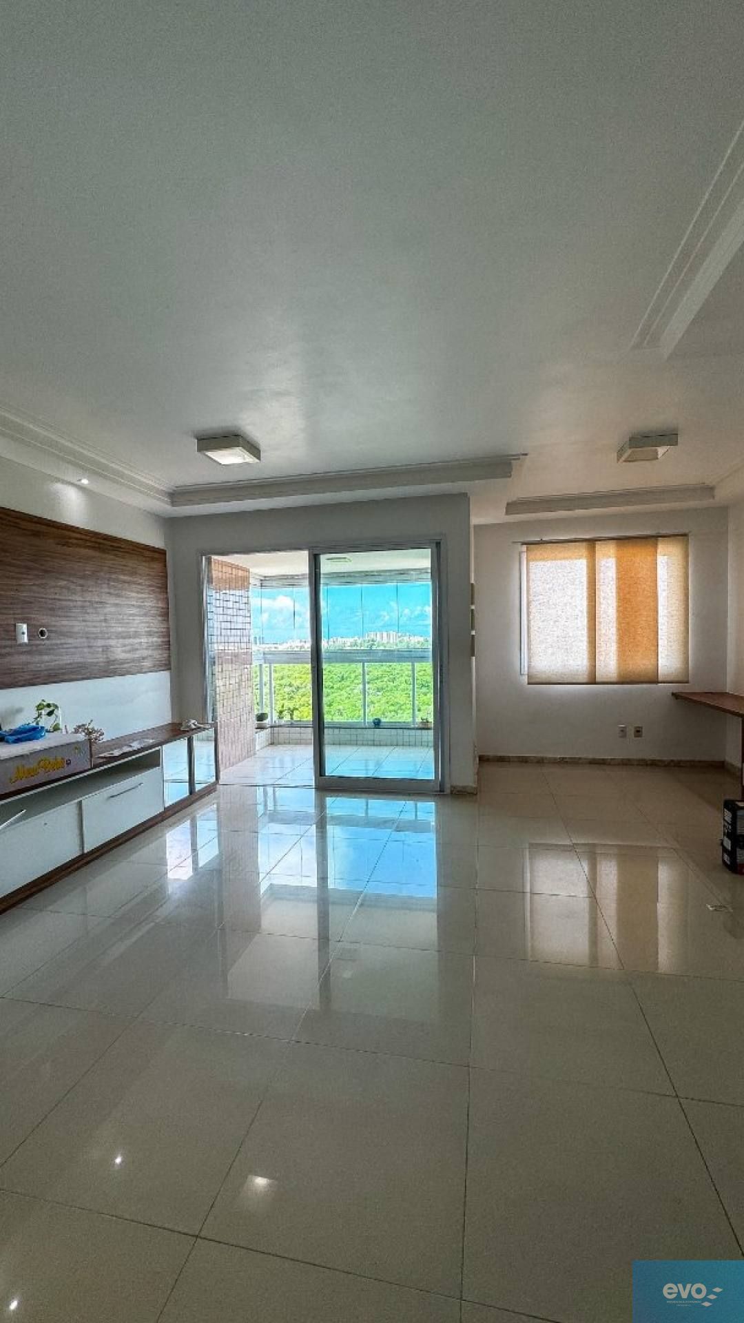 Apartamento com vista incrível no Ubyratan Maia Residence