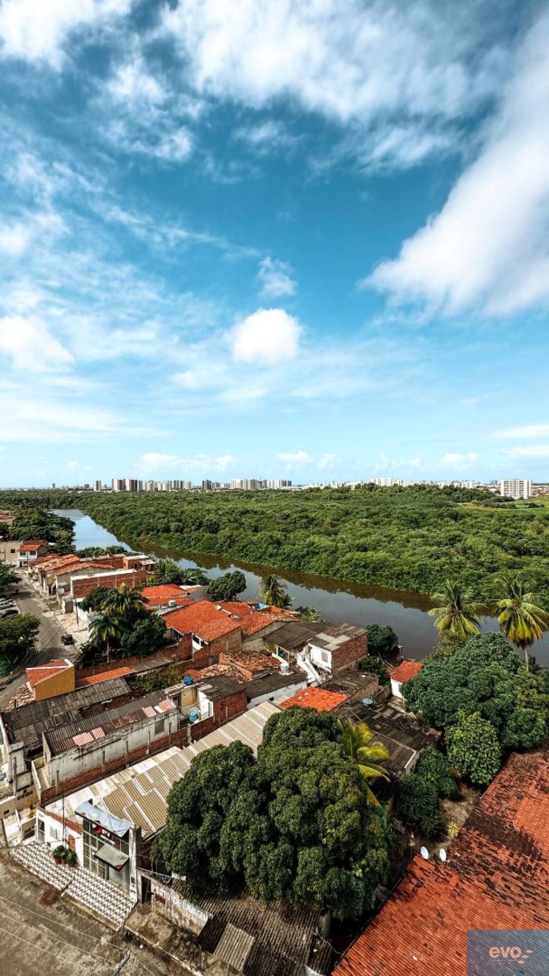 Apartamento com vista incrível no Ubyratan Maia Residence