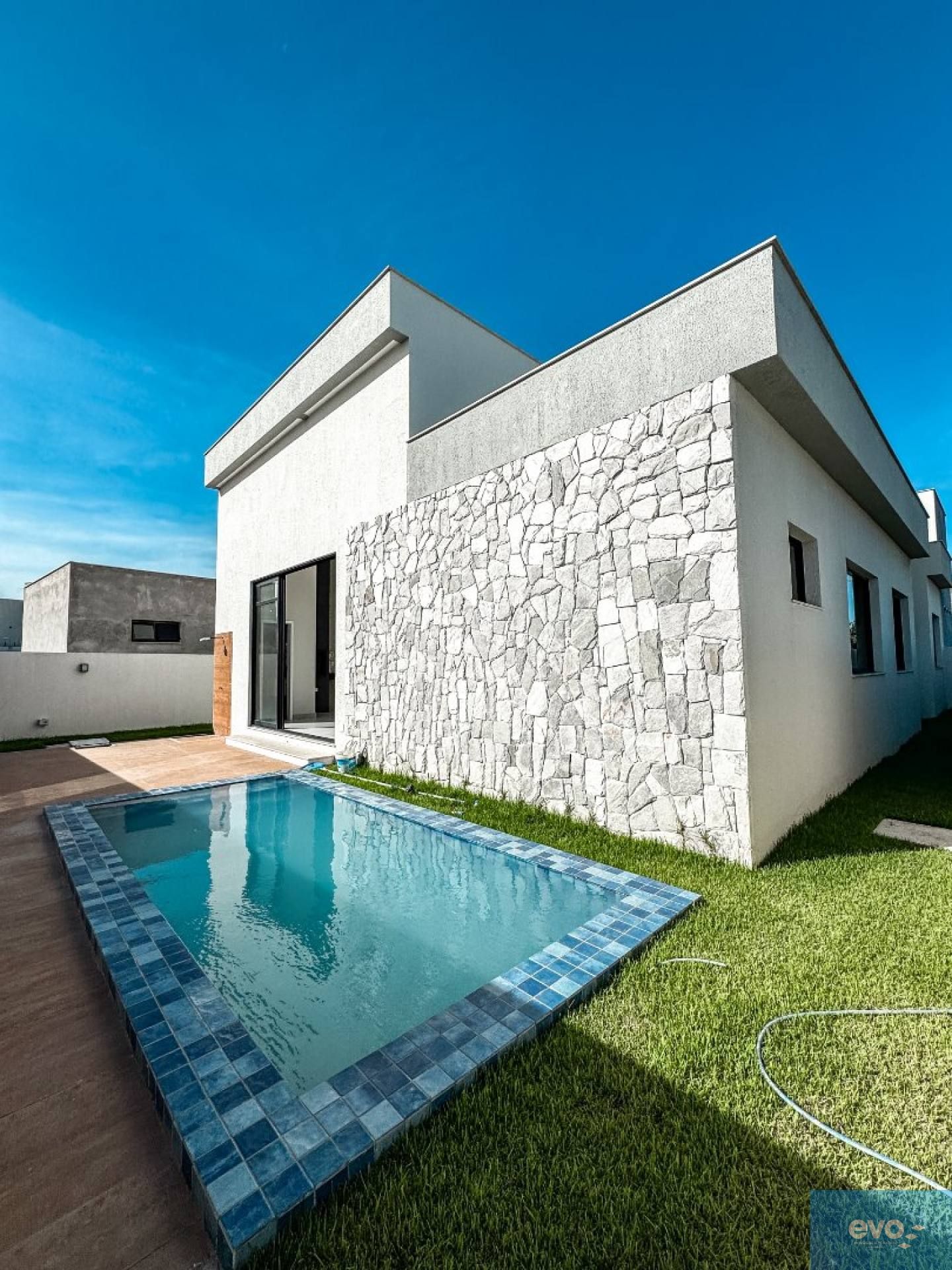 Alphaville Sergipe - Casa Térrea com 4 quartos e Piscina