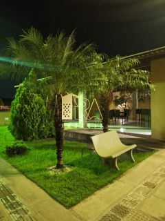 APARTAMENTO MOBILIADO  À VENDA – CONDOMÍNIO BOSQUE LESTE (ZONA LESTE) equipado com 3 ar-condicionados, oferecendo conforto e praticidade.