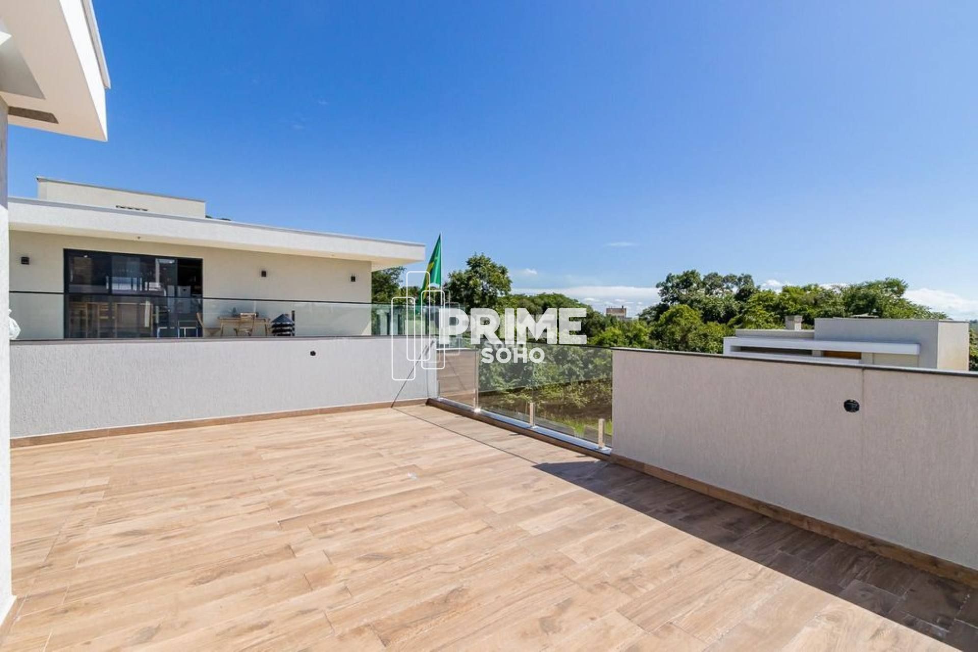 Casa à Venda com 3 suítes no Campo Comprido