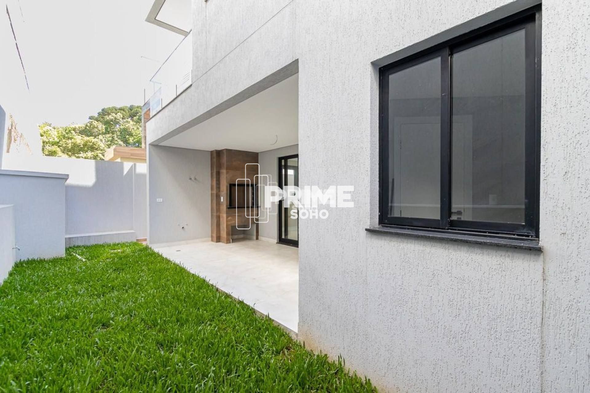 Casa à Venda com 3 suítes no Campo Comprido