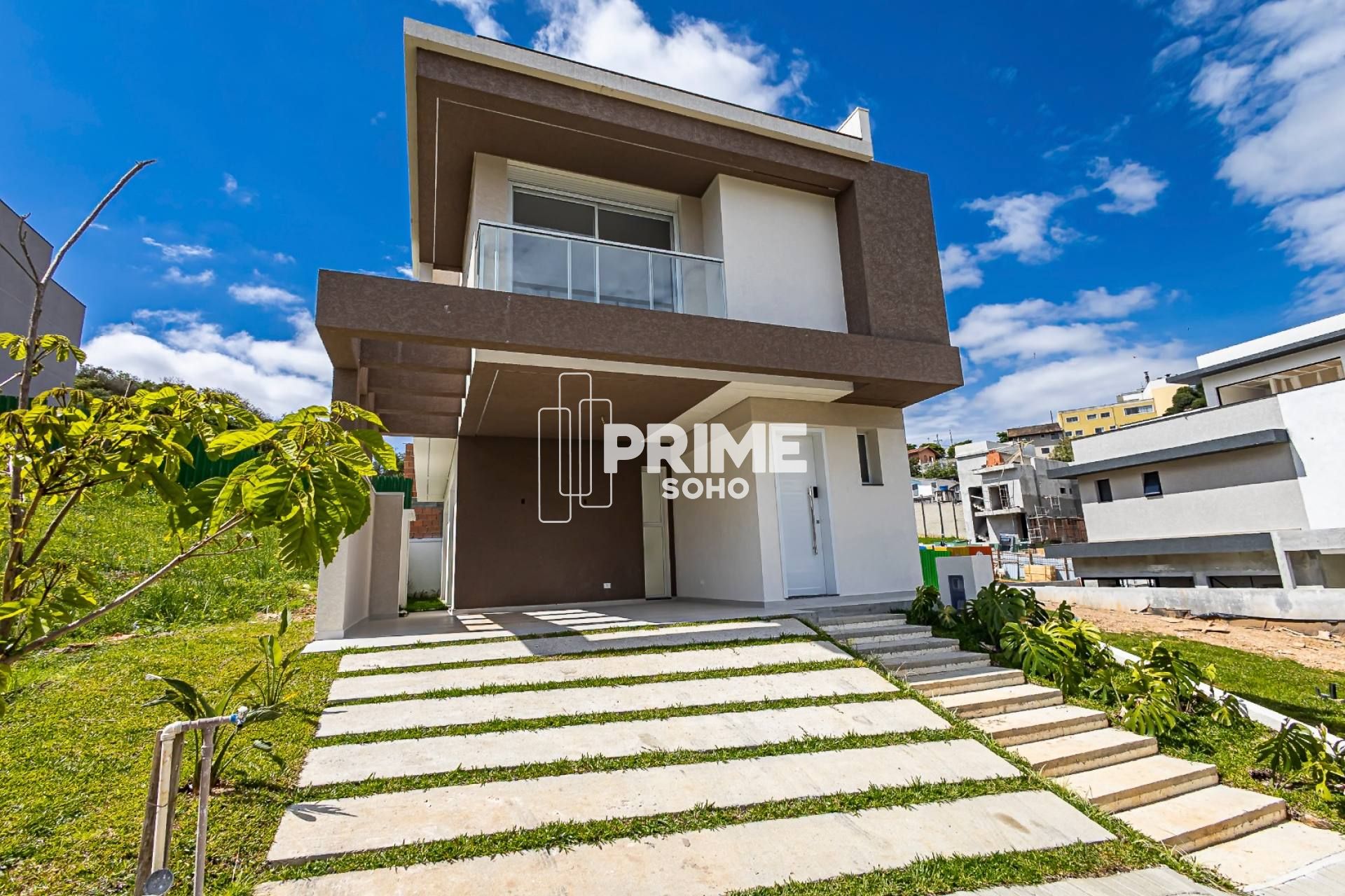 CASA À VENDA EM CONDOMÍNIO FECHADO COM 3 SUÍTES E TERRAÇO PRIVATIVO NO PILARZINHO