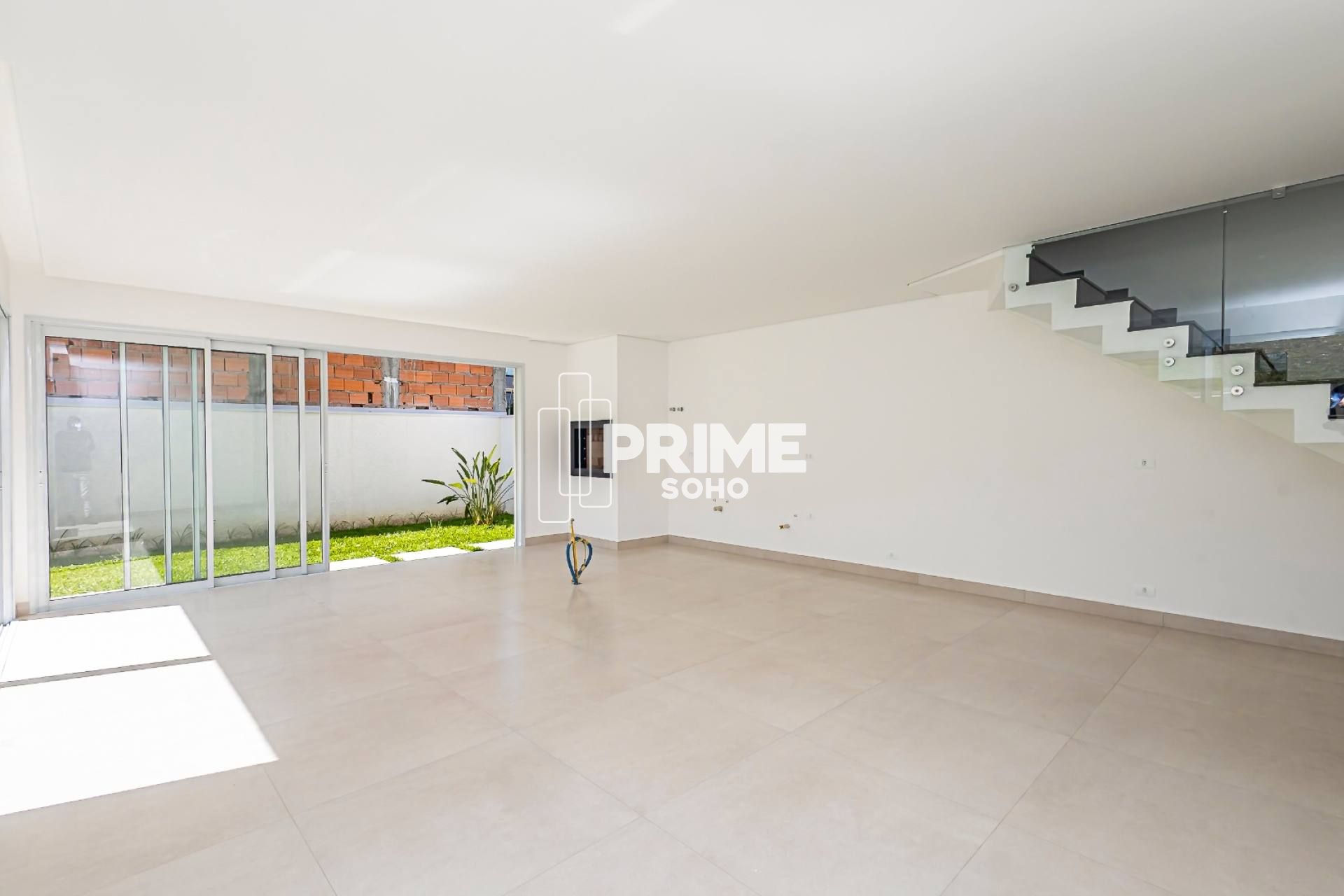 CASA À VENDA EM CONDOMÍNIO FECHADO COM 3 SUÍTES E TERRAÇO PRIVATIVO NO PILARZINHO