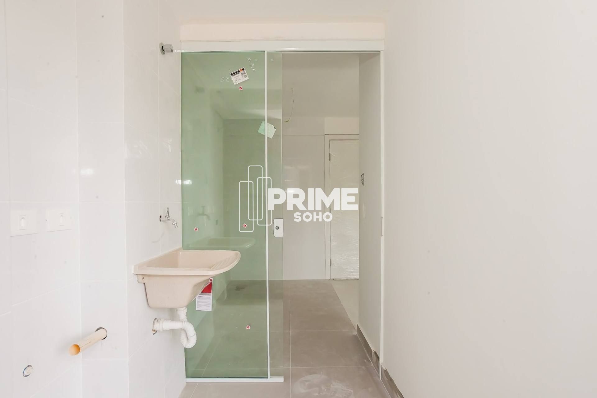 Apartamento com 2 quartos próximo ao Parque Bacacheri