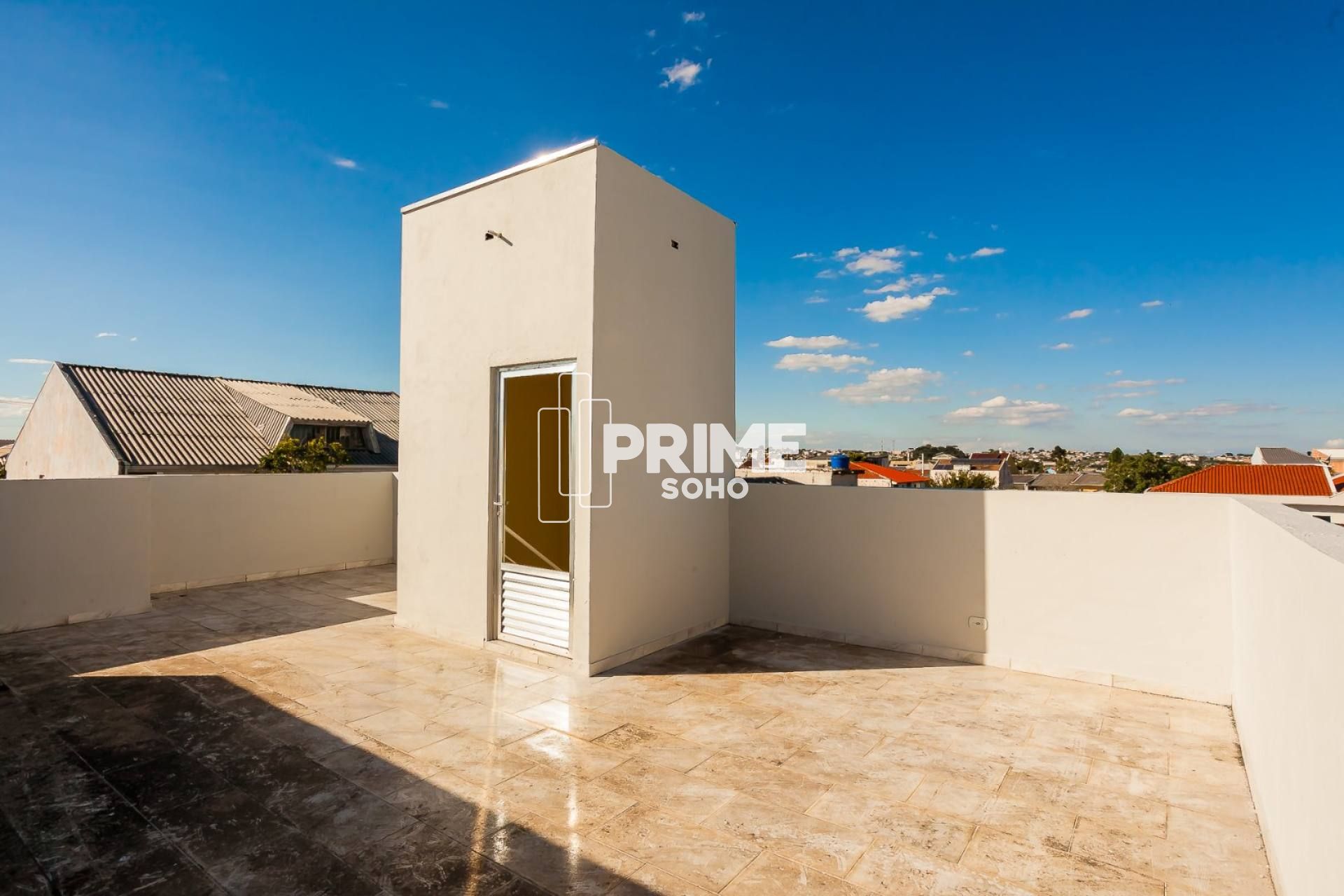 Sobrados com 3 Quartos e Suíte Ampla no Sítio Cercado