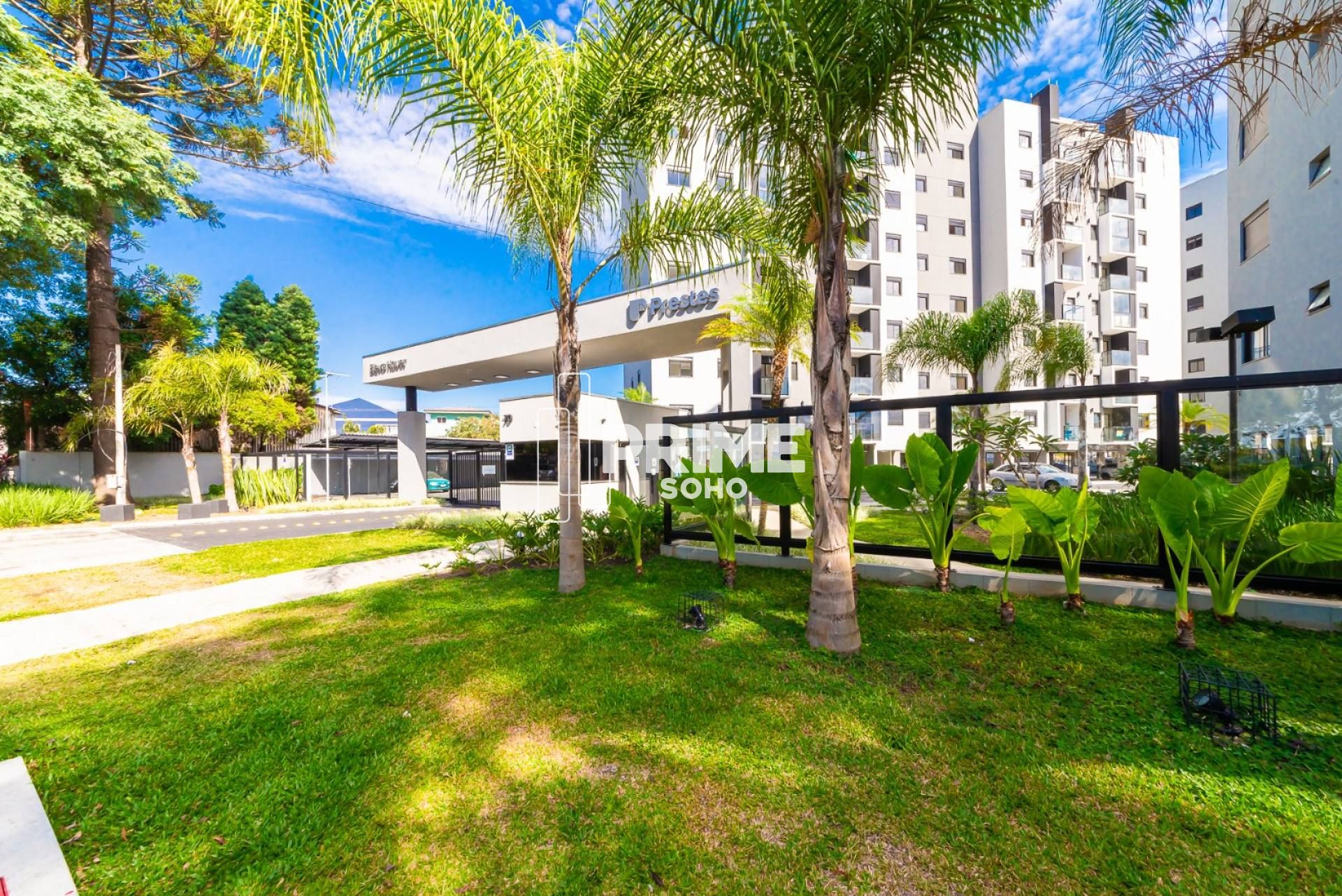 Apartamento no Hauer com Sacada e Sol da Manhã