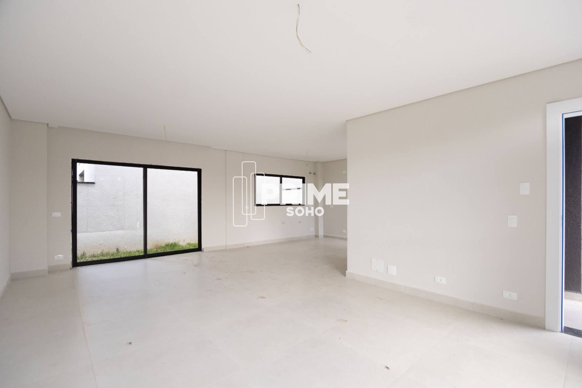 Sobrado com 3 Quartos Próximo ao Museu Oscar Niemeyer