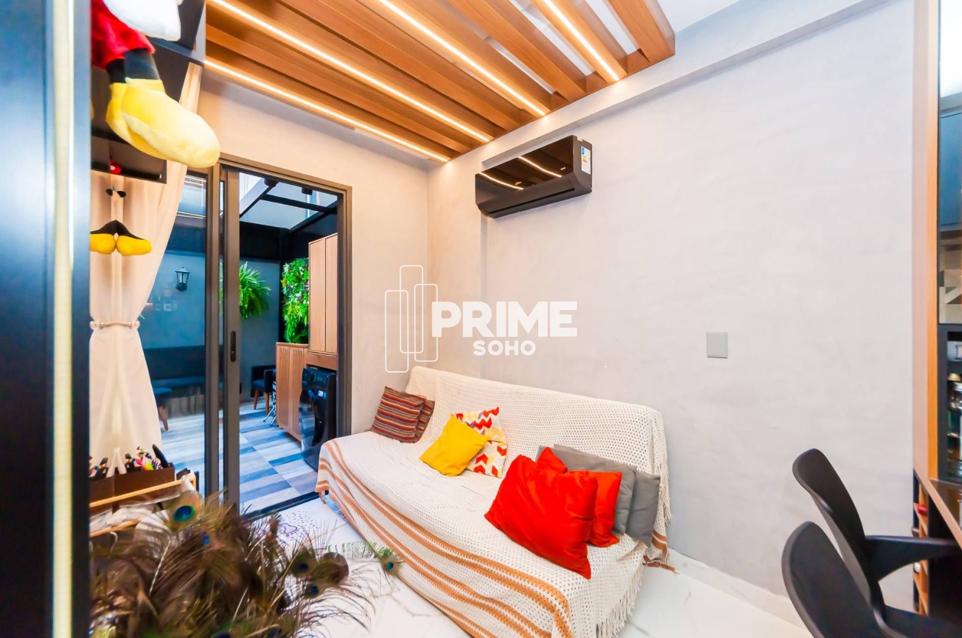 Studio Garden com Closet e Área Externa