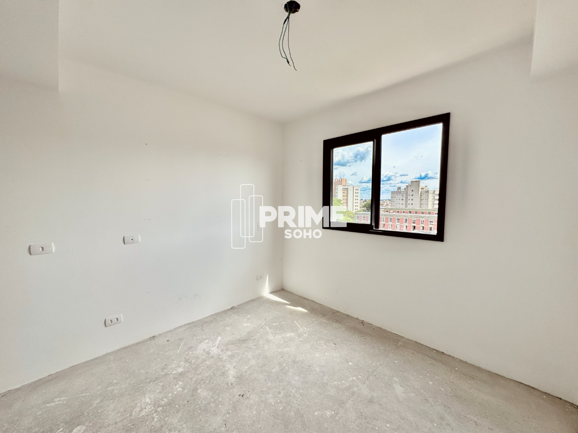 Studio com Vaga de Garagem no Novo Mundo