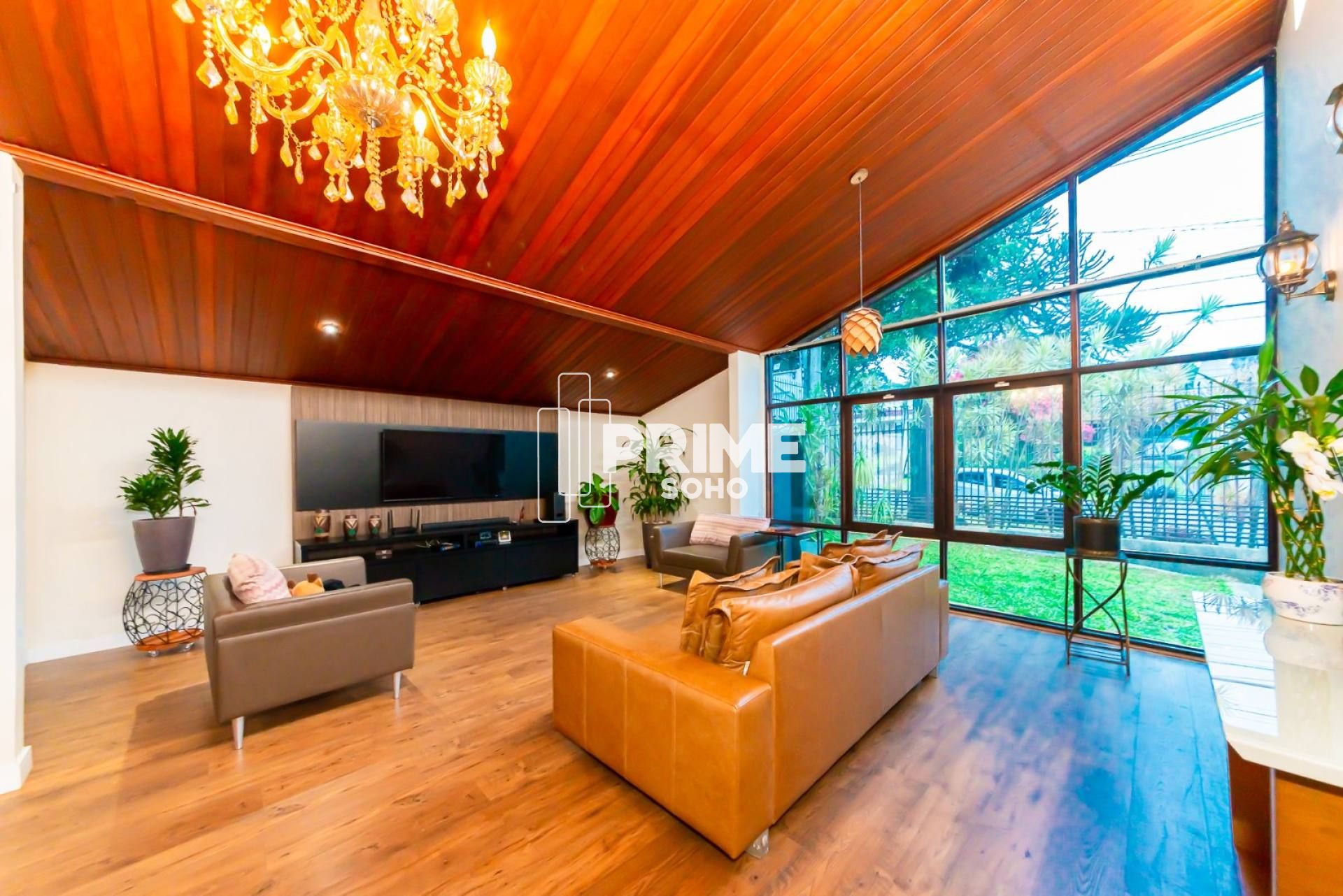 Casa Térrea com Edícula e Espaço Gourmet no Ahú
