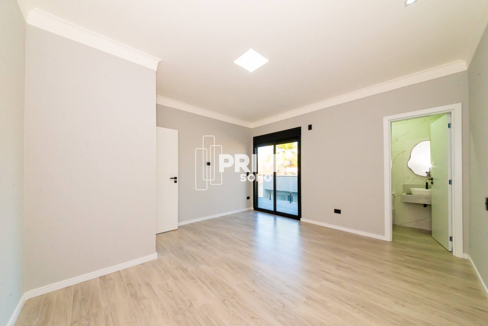Casa em Balneário Atami com 4 Suítes Próximo ao Mar