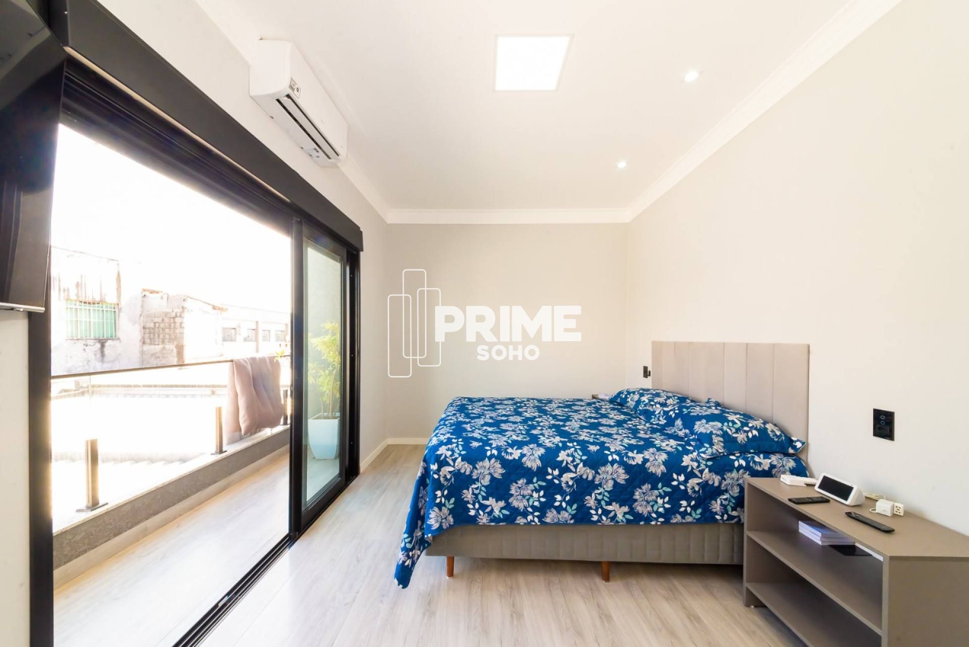 Casa Mobiliada com 3 Suítes, Automação Completa e Piscina Aquecida no Litoral