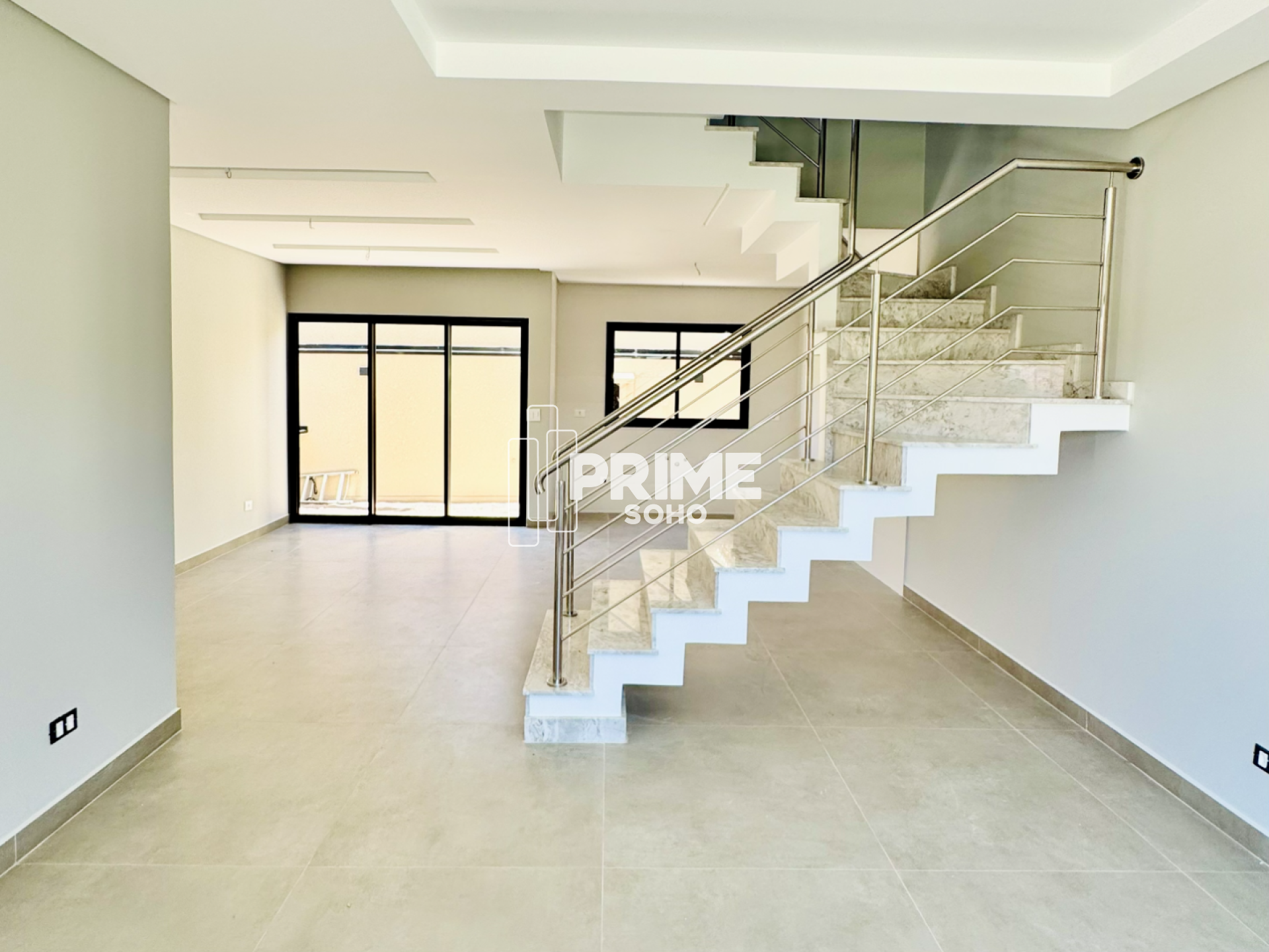 Sobrado Duplex com 3 Quartos e Espaço Gourmet no Hauer