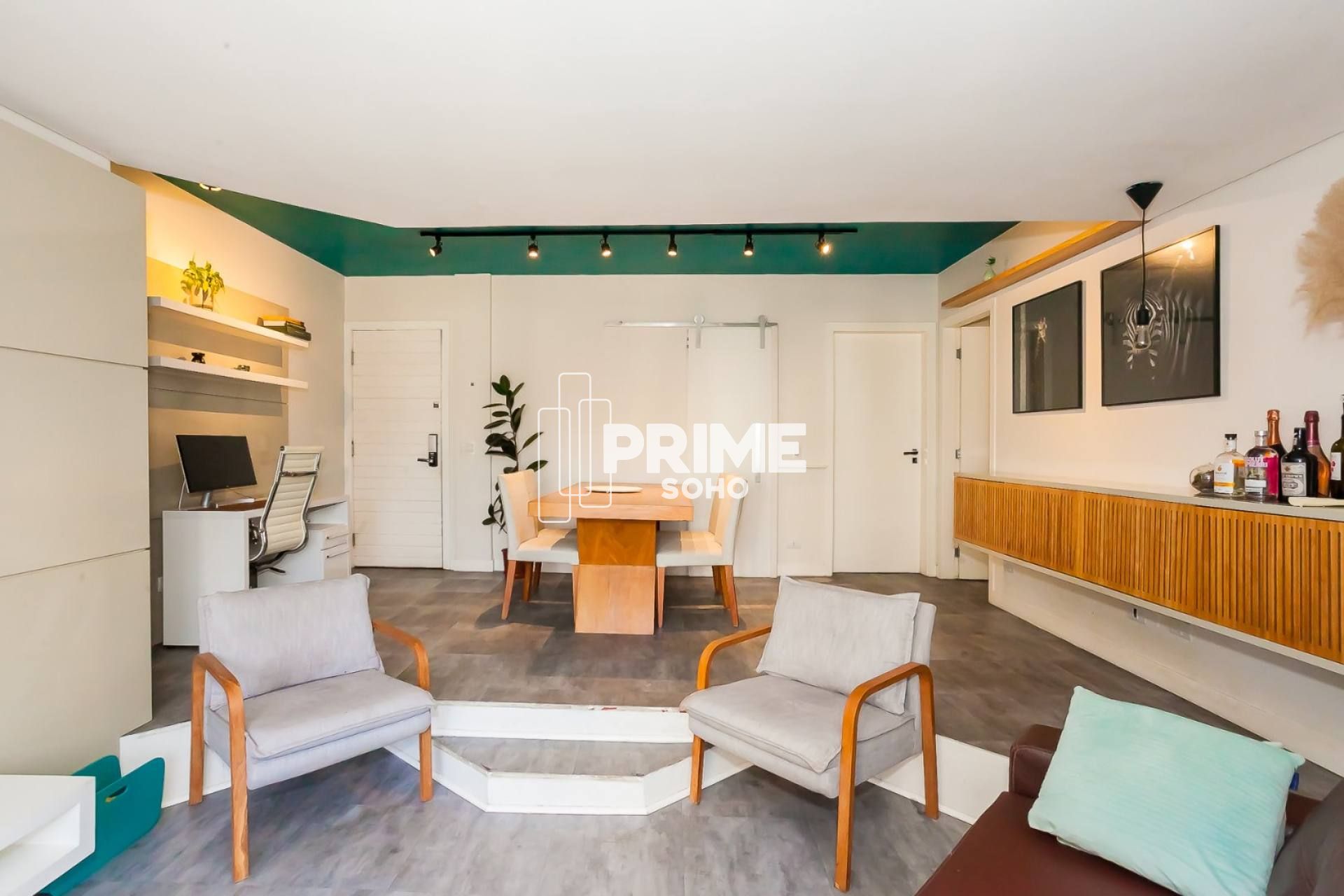 Apartamento com 2 Suítes e Espaço Gourmet no Batel