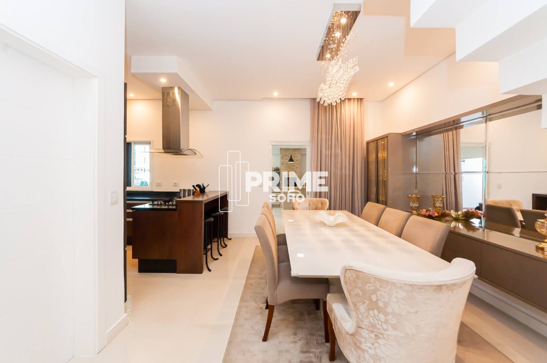 Casa com 3 Suítes, 4 Vagas e Espaço Gourmet em Condomínio