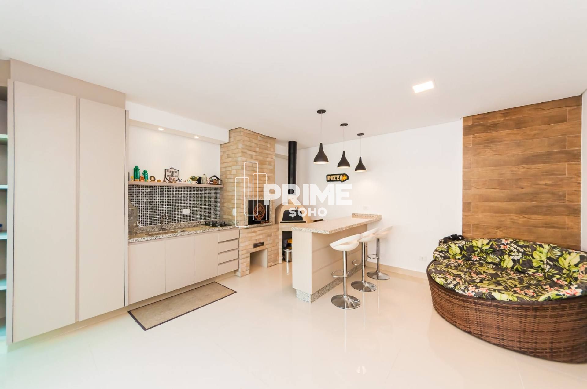 Casa com 3 Suítes, 4 Vagas e Espaço Gourmet em Condomínio