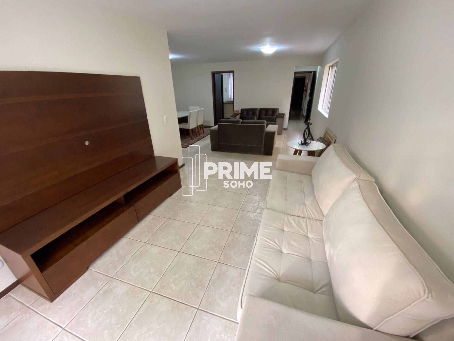 Apartamento com 3 Quartos, Suíte com 2 Vagas no Água Verde