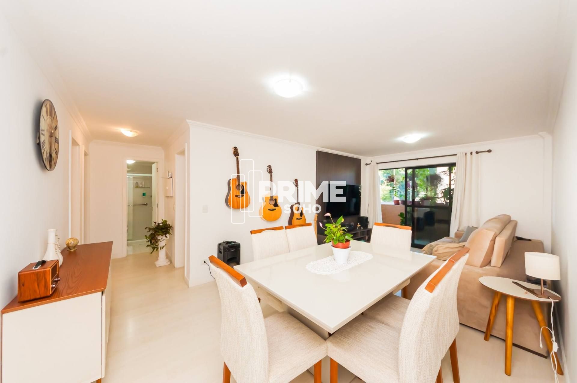 Apartamento com 3 Quartos, Suíte e Sacada com Churrasqueira no Ahú