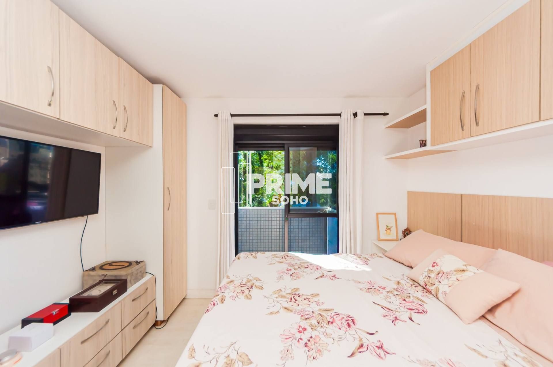 Apartamento com 3 Quartos, Suíte e Sacada com Churrasqueira no Ahú