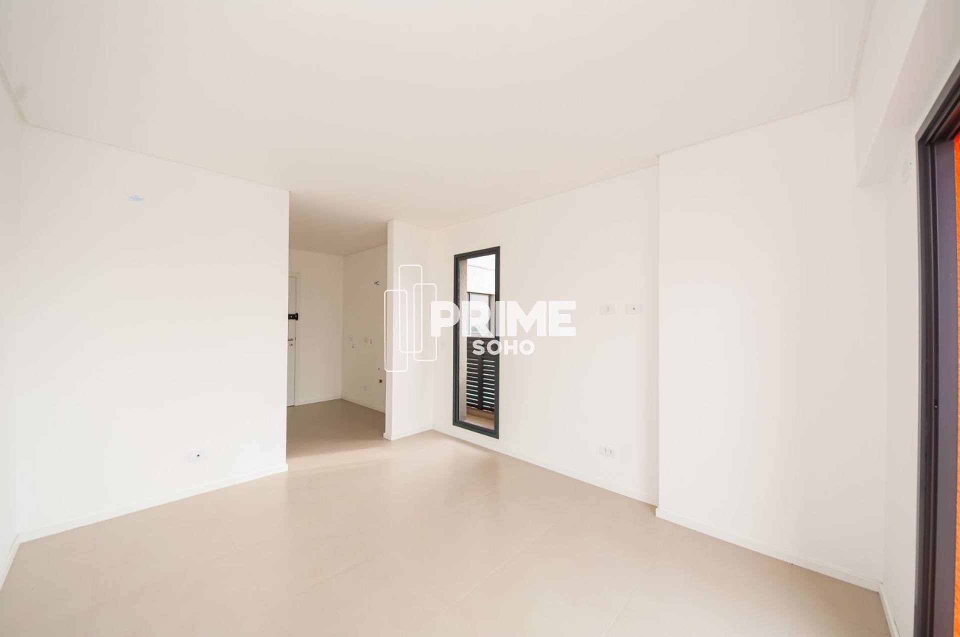 Studio Pronto para Morar ou Investir no Centro de Curitiba