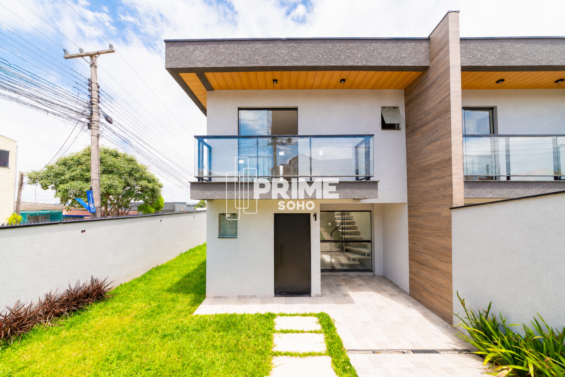 Casa à venda no Alto Boqueirão com 3 quartos, suíte e quintal