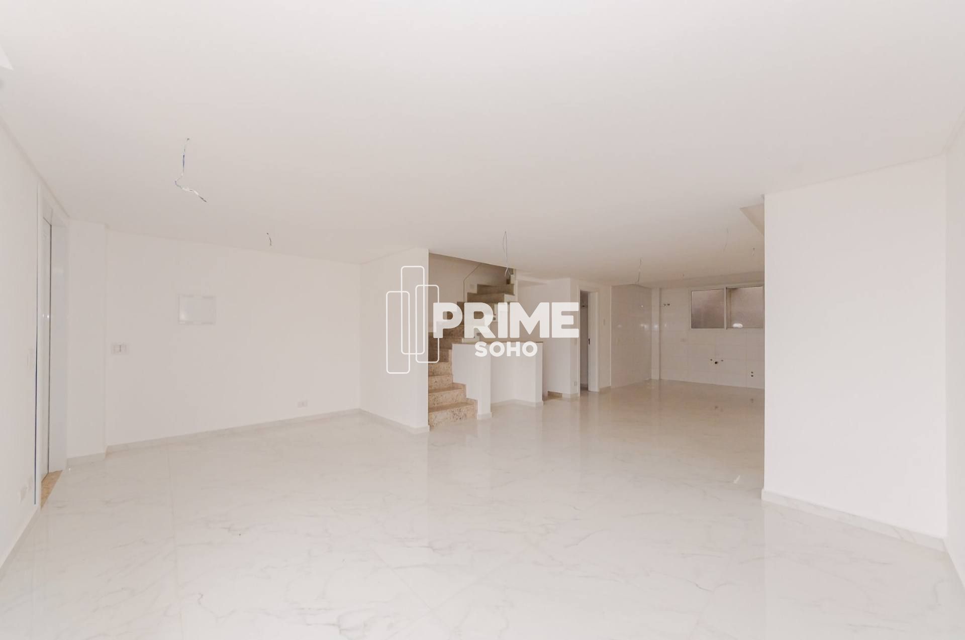 Casa em Condomínio com 3 Quartos, Espaço Gourmet e Terraço Privativo